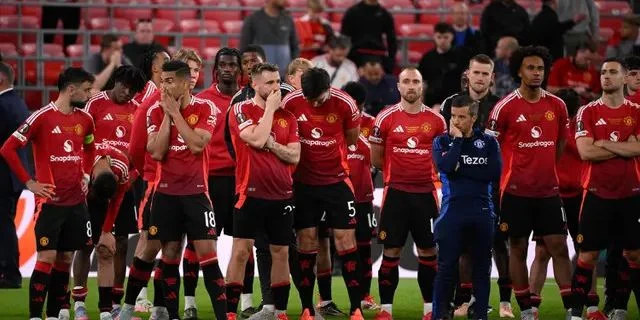 Revolusi Manchester United: Proyek New Trafford Dimulai dan Casemiro Siap Reuni dengan Messi