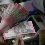 Rupiah Terkapar di Level Terendah Sepanjang Sejarah: Mengapa Turis Singapura Justru Bersorak?