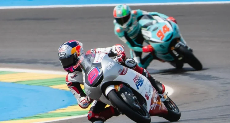 Veda Ega Pratama Tampil Gemilang di Moto3 Hongaria 2026, Langsung ke Q2!