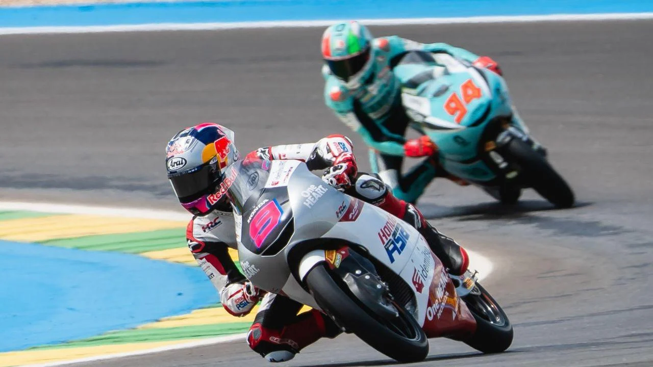 Veda Ega Pratama Tampil Gemilang di Moto3 Hongaria 2026, Langsung ke Q2!