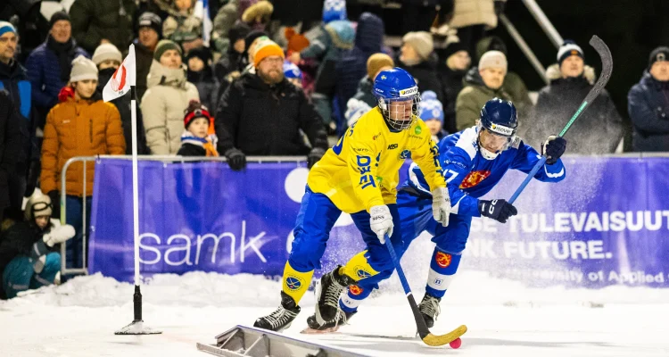 VM-rysare i Dallas: Sverige vidare till slutspel trots regelkaos och japansk press