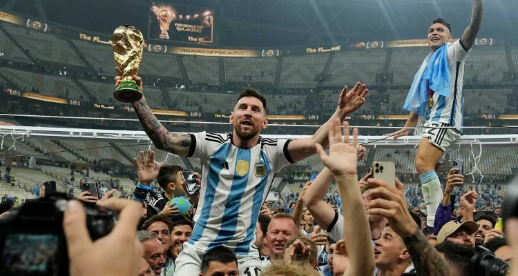 Argentinas dramatiska seger mot VM:s stora skräll – Messi varnar efter rysaren mot Kap Verde
