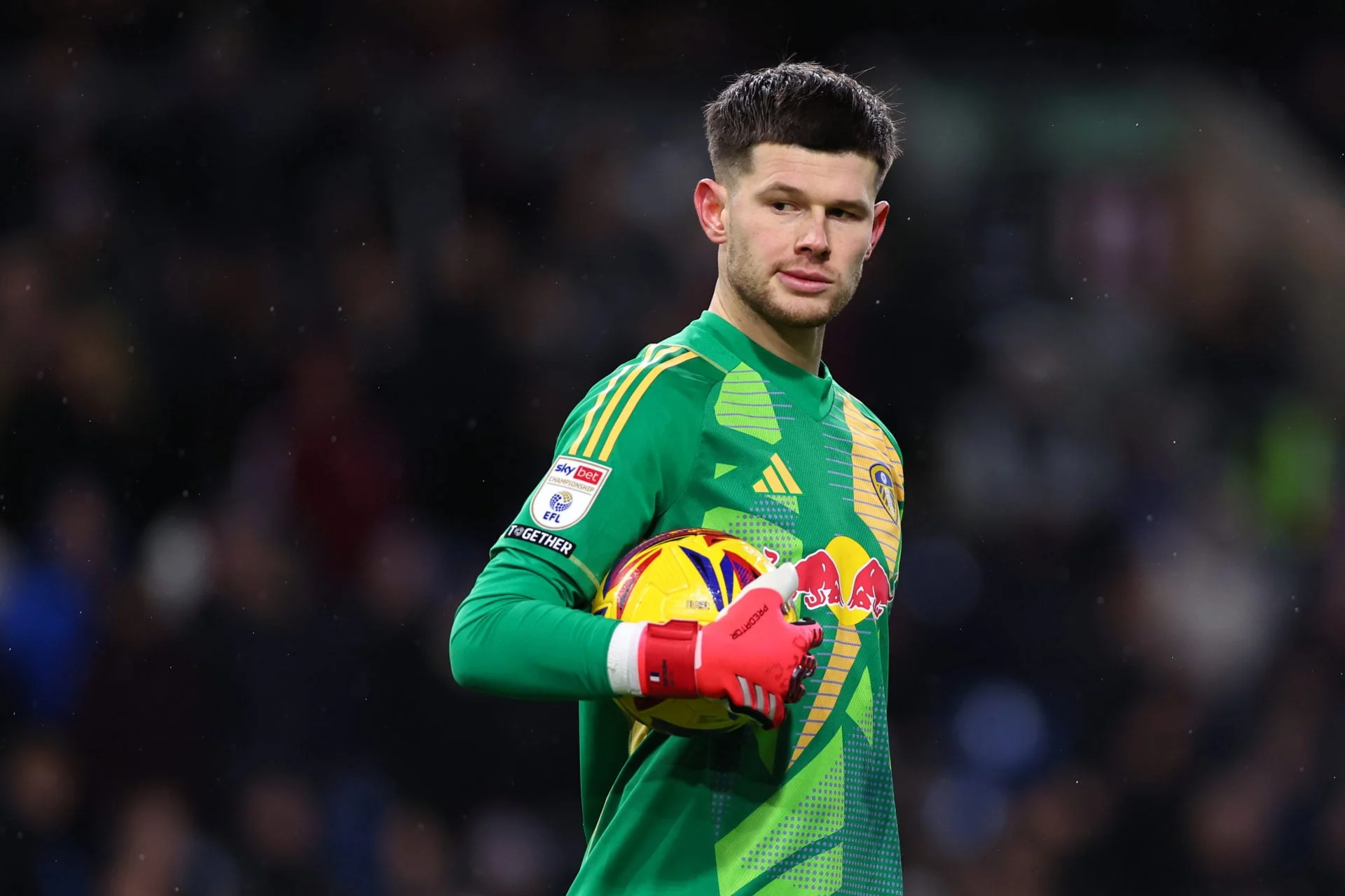 Arsenal värvar franske målvakt Illan Meslier från Leeds
