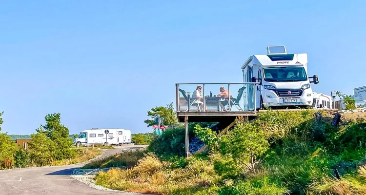 Drama på campingplatsen: Övertänd husvagn orsakade storräddningspådrag i Strömstad