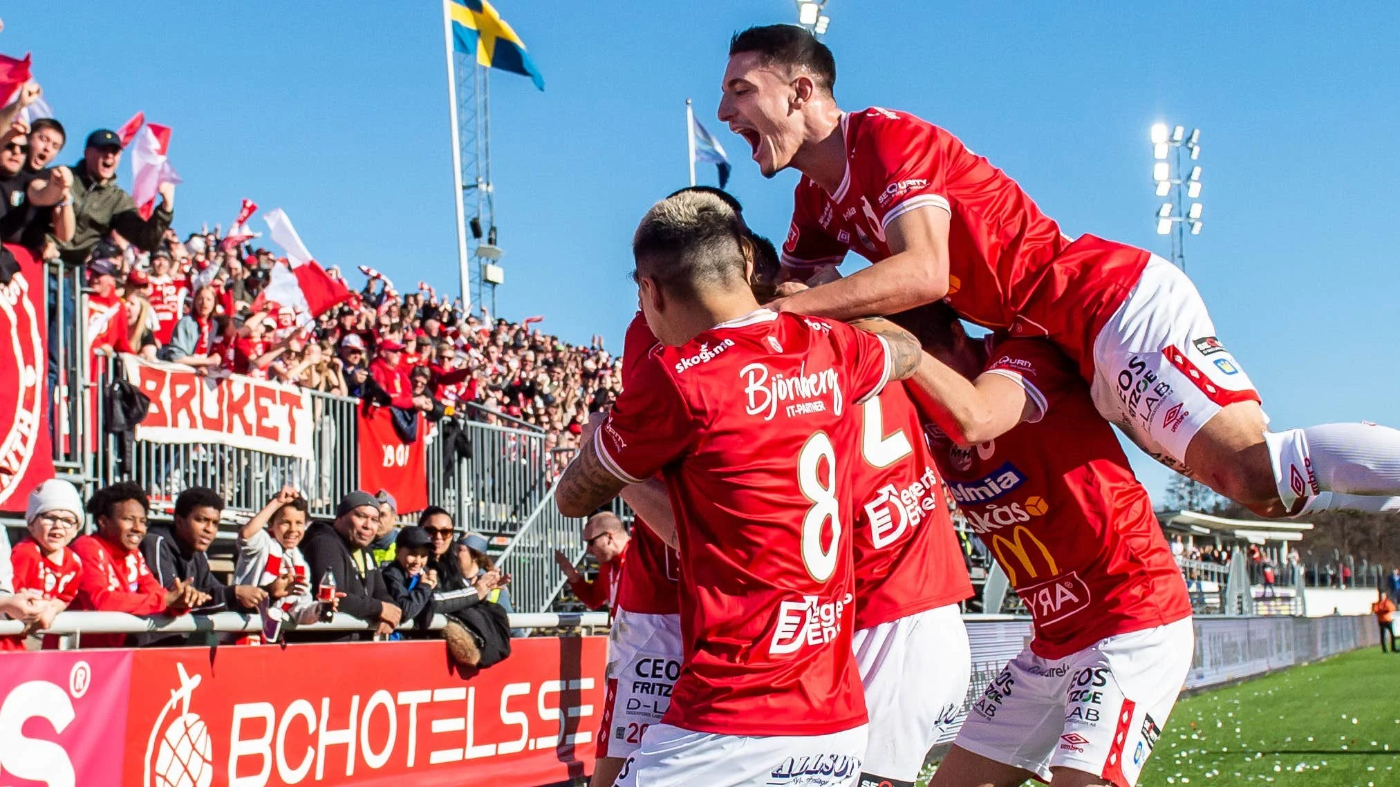 Dramatik på Örjans Vall: Västerås vände mardrömsstart till seger mot Halmstad