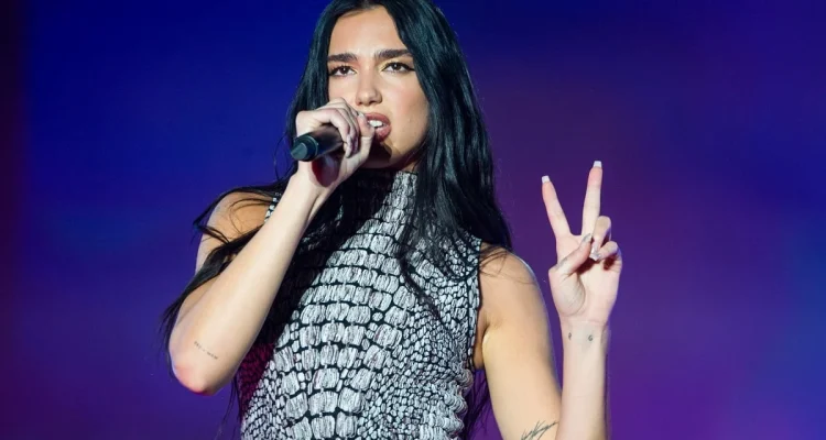 Dua Lipa Stockholm - Sverigebesöket: Musik, Mat och Många Bilder Dua Lipa Stockholm - Sverigebesöket: Musik, Mat och Många Bilder