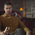First Look The Gentlemen Musim Kedua Tayang September Theo James Kembali: Petualangan Baru di Italia