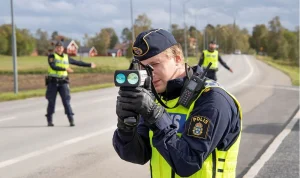 Fortkörning på Västnyland: Rattfyllor och Rejäl Fortkörning Under Veckoslutet