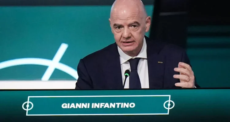 Förtroendekris skakar fotbolls-VM: Gianni Infantino i stormens öga efter politiska påtryckningar