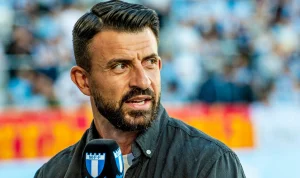 Från infekterad MFF-konflikt till hyllad VM-expert: Behrang Safari pekar ut världens främsta ledare