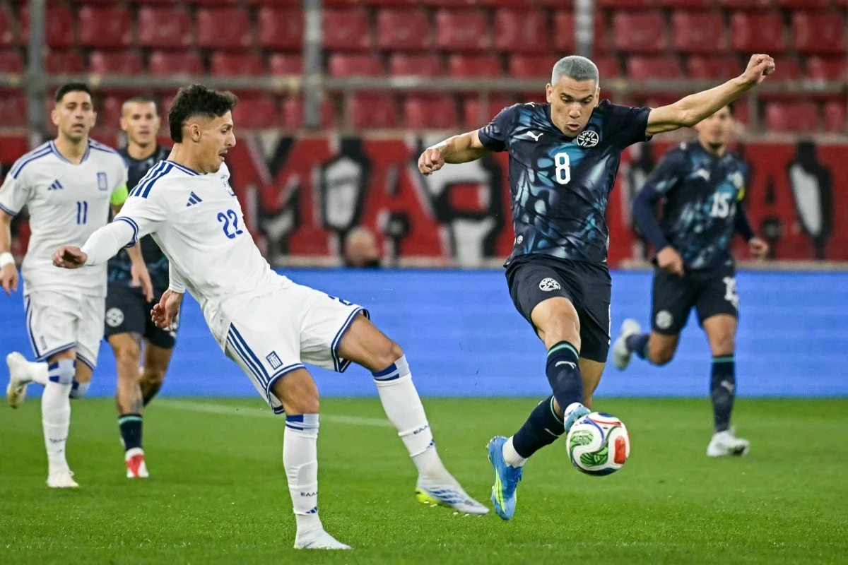 Frankrike Paraguay: En Hårdhänt Match och Rasistiska Förolämpningar