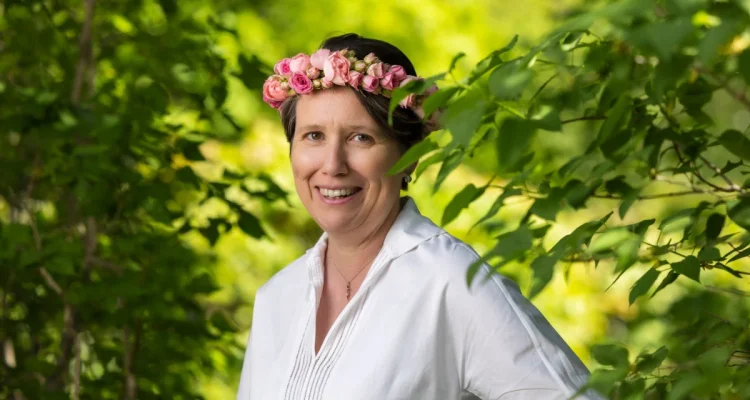 Ginna Lindbergs Inspirerande Sommarprat: En Journalist som Berättar om Livet