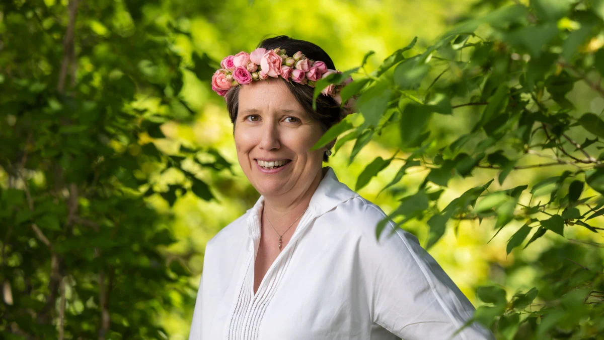 Ginna Lindbergs Inspirerande Sommarprat: En Journalist som Berättar om Livet