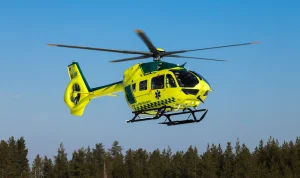 Helikopter till undsättning i Sverige - flera olyckor under helgen