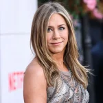 Jennifer Aniston Älskar Sitt Gråa Hår – Tekniken som Får Dig Att Älska Ditt Gråa Hår
