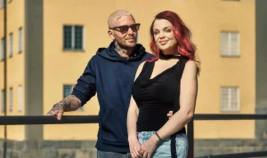Jonna Lundells turbulenta sommar: Akutvård, ekonomiska bakslag och oväntade bröllopsbeslut