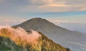 Kate Middleton Mengalahkan Tiga Gunung Tertinggi di Inggris Sebagai Bagian dari Perjuangannya Pulih dari Kanker Kate Middleton Mengalahkan Tiga Gunung Tertinggi di Inggris Sebagai Bagian dari Perjuangannya Pulih dari Kanker