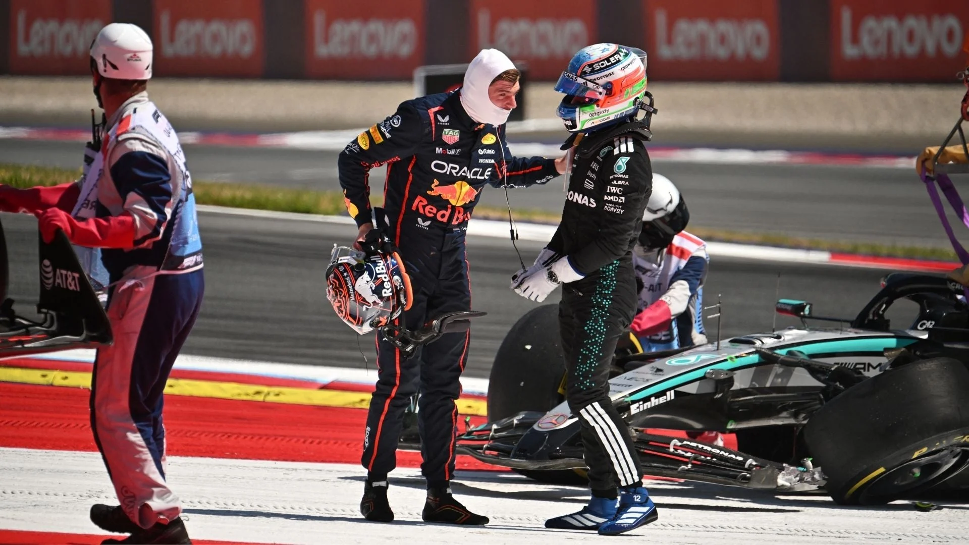 MAX VERSTAPPEN BÅDA Frustrerad och Besviken - Dramatisk Avslutning på Storbritanniens GP