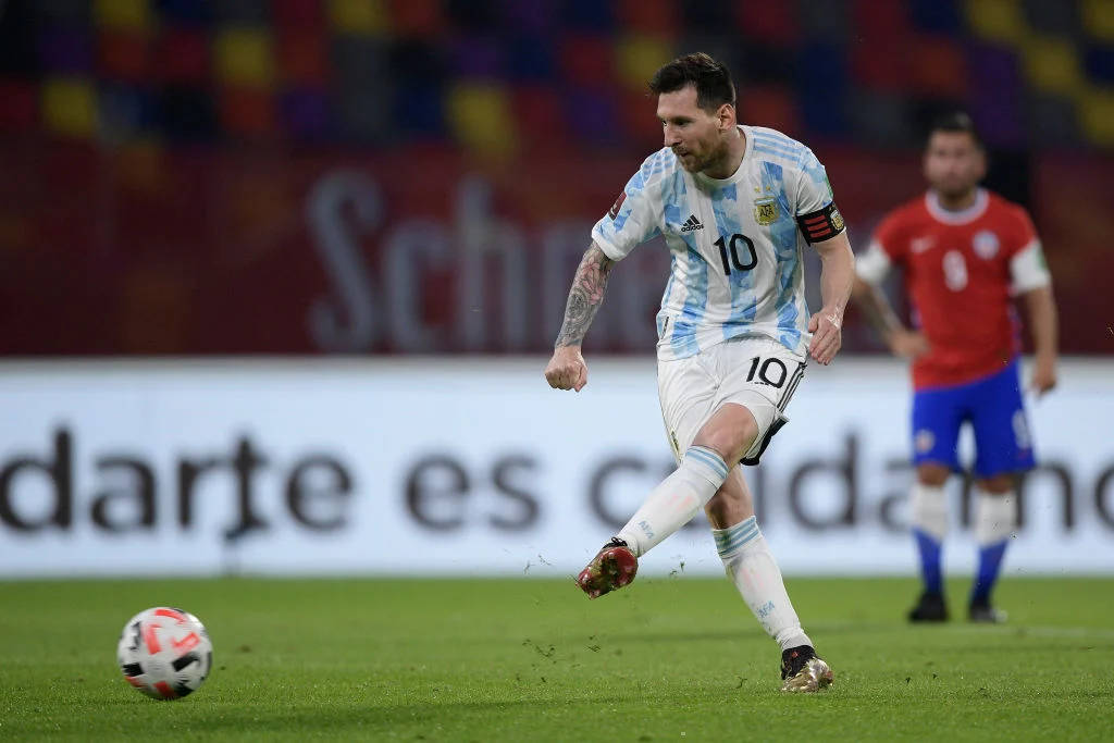 Messi mot Salah: Giganternas kamp när Argentina kämpar för överlevnad i VM