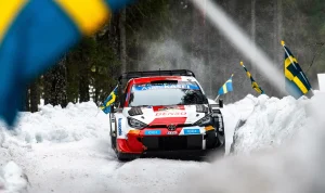 Oliver Solberg Vänder på Nytt i Estland - En Utmaning Både på Banan och i Intervjuerna