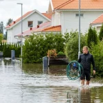 Översvämning Hotar Sverige - Varningar för Regn, Vind och Hög Temperatur