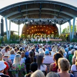 Peg Parneviks succésommar: Från folkfest i Örnsköldsvik till drömmen om Allsång på Skansen