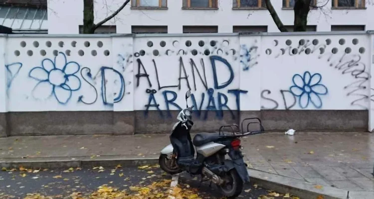 Vandalism på Barnens Ö: Pojkar skadade kollogård med tillhyggen