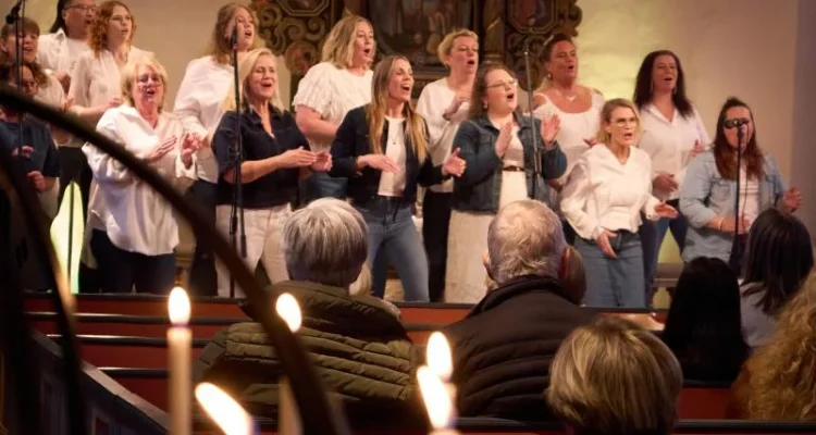 Vårtecken i kyrkan: Från tyst väckelse till brännande samhällsdebatt