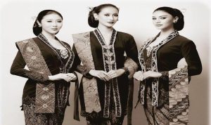 Kebayans tidlösa elegans: 12 framstående formgivare tolkar Indonesiens kulturarv
