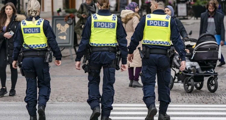 Ny lagstiftning och stora evenemang: Polisen intensifierar arbetet mot brott och trafikkaos