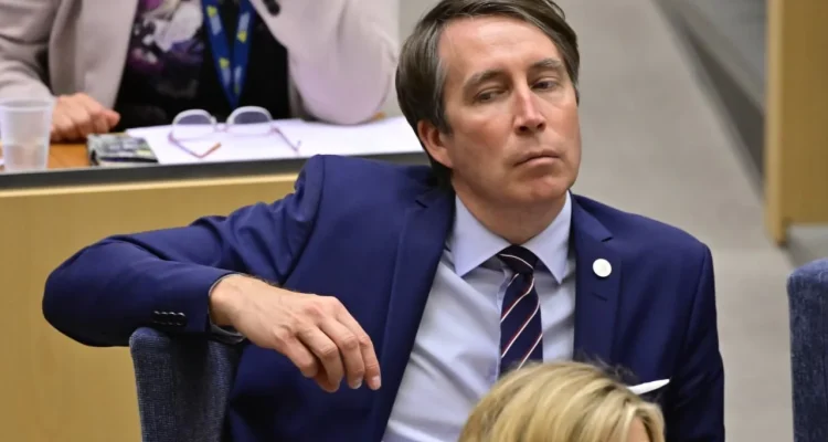 Politiskt oväder efter Richard Jomshofs utspel: "Quisling"-anklagelser skakar Sverige