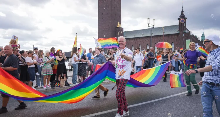 Rekordpublik och heta debatter: Allt du behöver veta om Prideparaden 2026