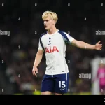 Tottenham Hotspur FC: Bergvall Får Chans att Behålla Posten, Medan Gakpo Jagas