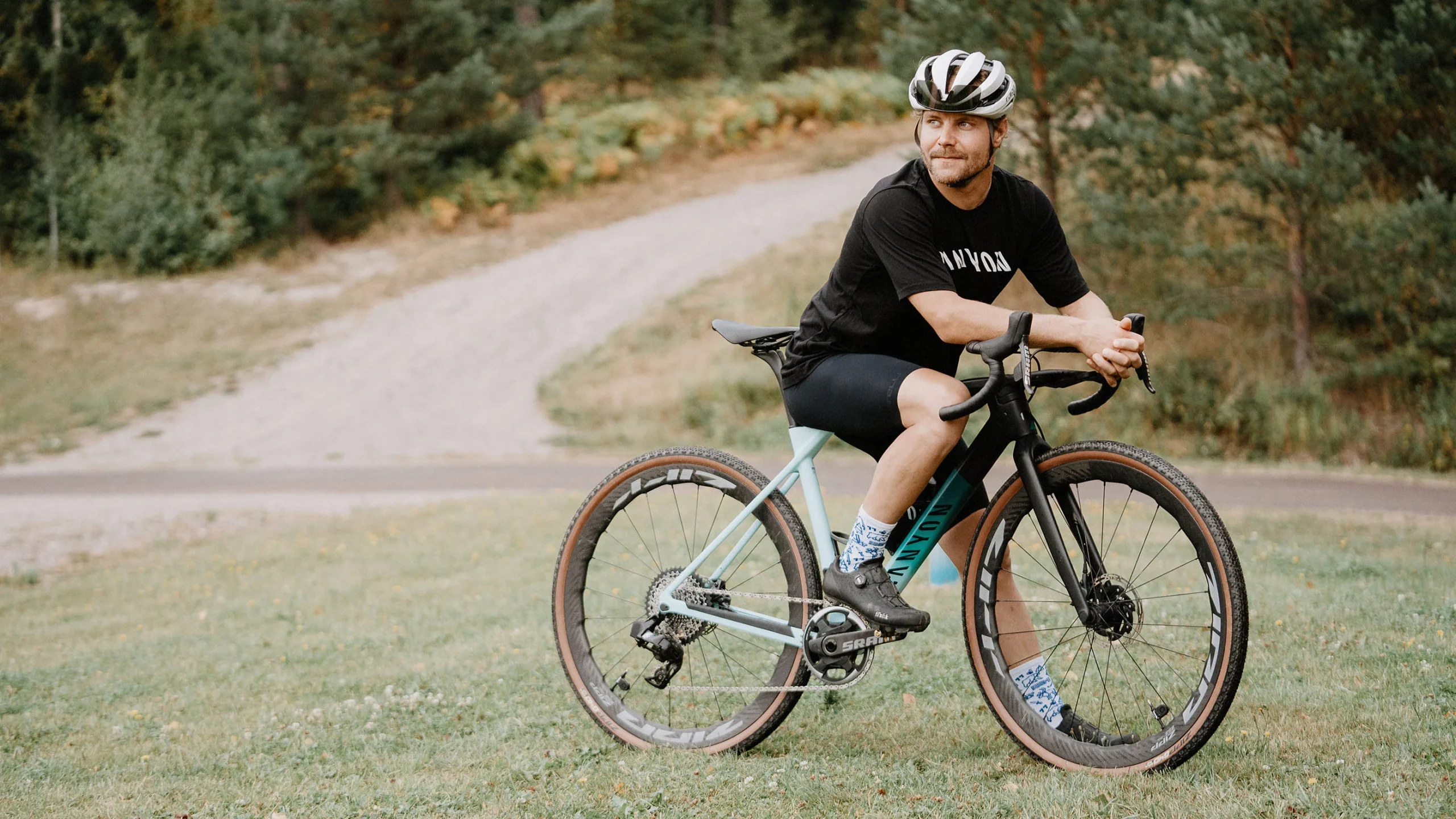 Valtteri Bottas gör succé i cykeltävling - men kan inte delta i världsmästerskapet