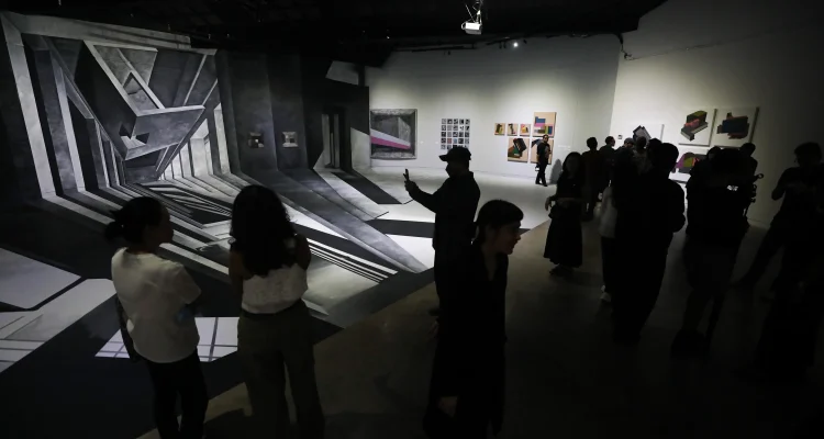 Den indonesiska skulpturkonstens evolution: En djupdykning i utställningen Figur på Galeri Salihara